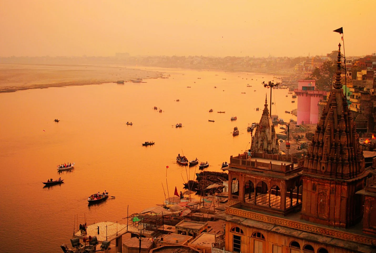 m_varanasi_tv_destination_img_1_l_960_1430 (1).webp